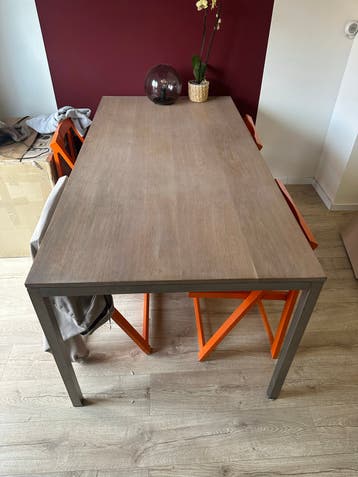 GRATIS - Moderne en Ruime Eettafel - 180x90x77 cm