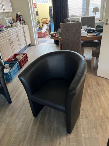 2 zwarte kuipstoelen - comfortabel en stijlvol