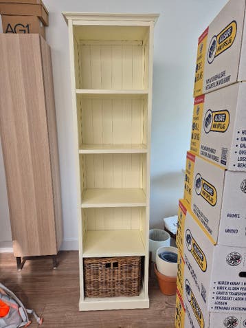 Ikea Lommarp kast - boekenkast met mand - creme / off-white
