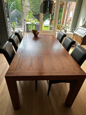 Gratis:6 bruin lederen eetkamerstoelen met donkerbruine poot