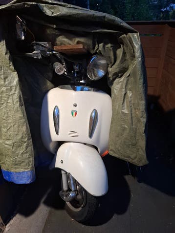 Retro scooter gezocht  of onderdelen.
