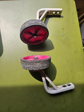 Zijwieltjes roze zonder schroeven