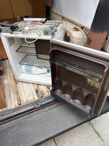 Gratis af te halen: camper / caravan koelkast