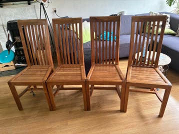 Gratis af te halen; Set van 4 houten eetkamerstoelen