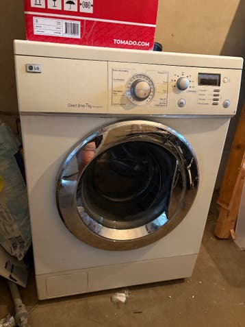 Gratis wasmachine (deur kapot)