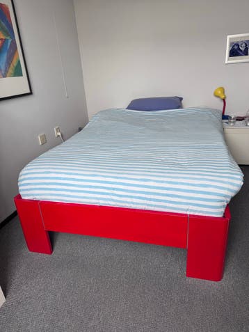 Modern rood bed 120 X 200 met lattenbodem en matras