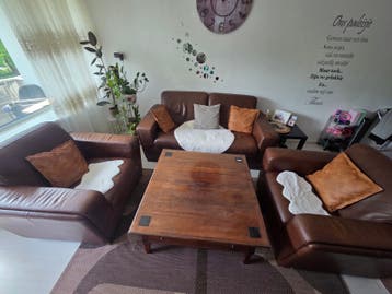 Italiaanse leren bankstel + tv-meubel + salontafel