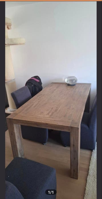 Stevige houten eettafel (190x95x78cm) voor 4-6 personen