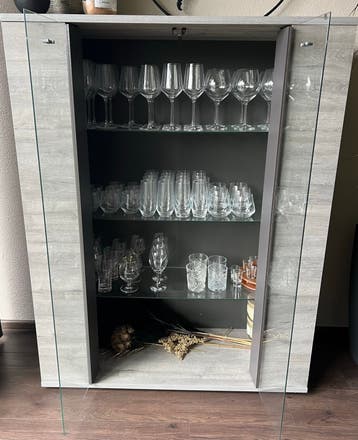 GRATIS Vitrinekast grijs eiken