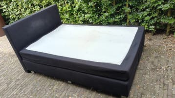 Bed boxspring 140cm