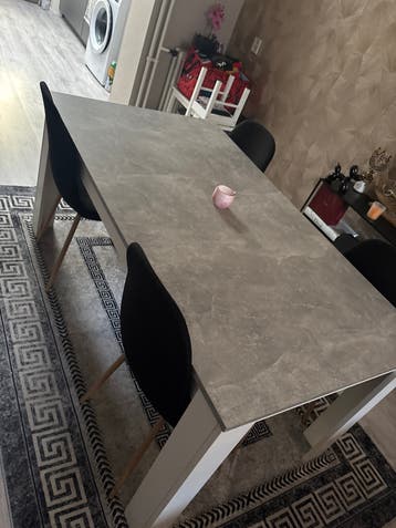 Marmere eettafel met stoelen gratis opahlen zsm