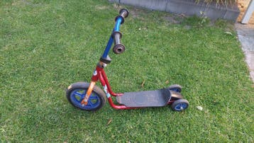 Kinderstep rood/blauw - Gebruikt