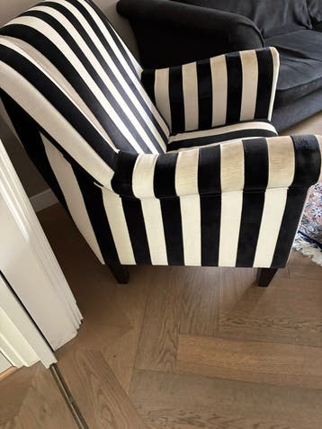 GRATIS GRATIS 2 FAUTEUILS OM OPNIEUW TE BEKLEDEN