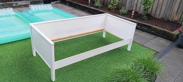 GRATIS bed ombouw exclusief lattenbodem.