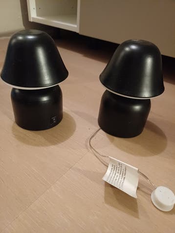Twee zwarte tafellampjes - gratis op te halen