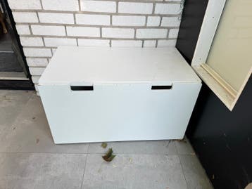 Gratis af te halen: Witte opbergkist / speelgoedkist