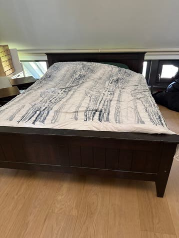 Tweepersoonsbed met nachtkastjes - Donkerbruin Hout
