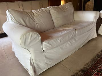 Gratis af te halen: IKEA banken (2x tweezits, 1x driezits)