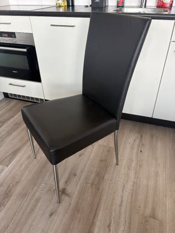 4 eetkamerstoelen zwart metaal