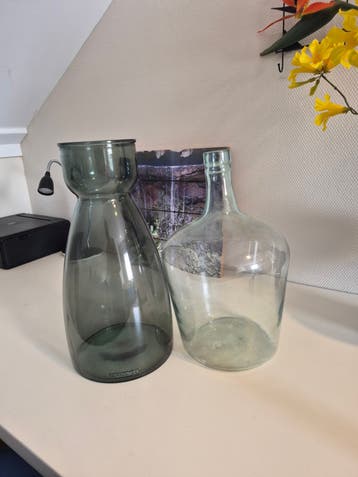 Gratis glazen vazen circa 40/45 cm hoog