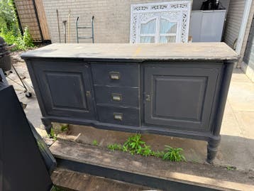 Opknappertje: Gratis Ophalen Dressoir/Kast - Heeft Buiten Ge