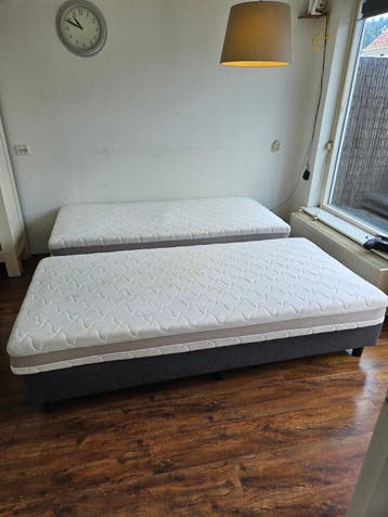 Gratis boxsprings bed 90x200 5 stuks Almelo
