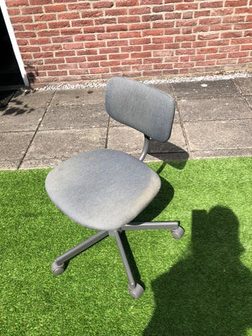 Gratis ophalen bureau/ bureaustoel