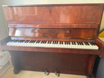 Heinrich Schmitz Piano - Klassiek Bruin Hout     Gratis