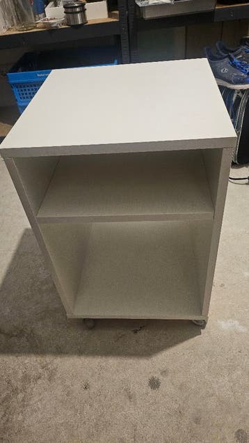 Vihals nachtkastje (IKEA)