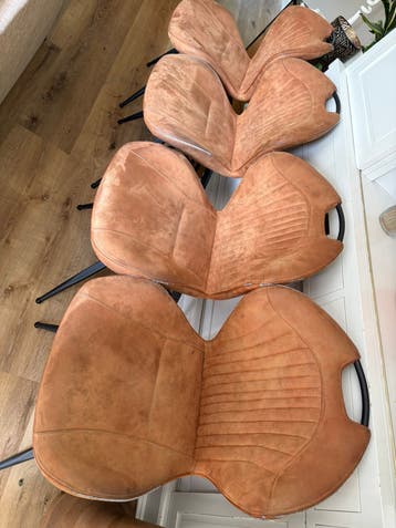 4 eetkamer stoelen gratis
