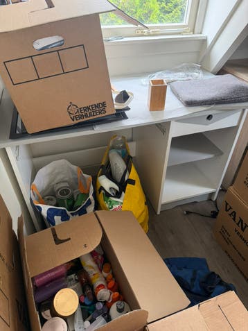 Bureau gratis op te halen