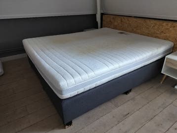 Ruime tweepersoons boxspring