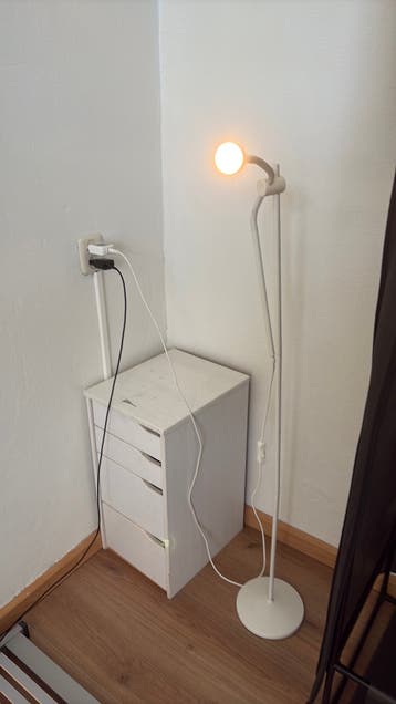 Ikea vloerlamp, wit, verstelbaar