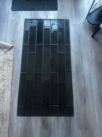 Zelfgemaakte tegel salontafel