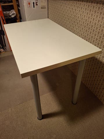 Gratis Ikea Vika  bureau om op te halen