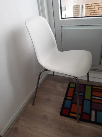 witte stoel