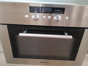 Gratis Combi-oven Bauknecht. Scherm doet het niet goed.