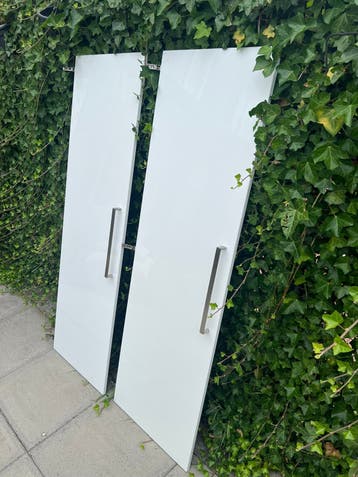 Gratis ophalen Ikea Pax kastdeuren 229 en 195 hoog.