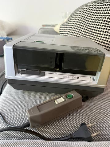 Vintage Philips DIA 20E Diaprojector met rekjes