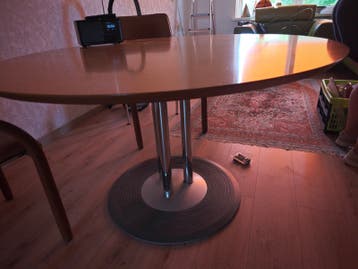 Eetkamertafel met 4 stoelen
