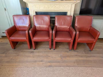 4 donker rode lederen fauteuils
