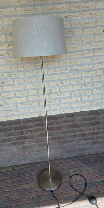 Staande lamp beige kap