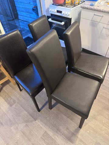 4 eetkamerstoelen