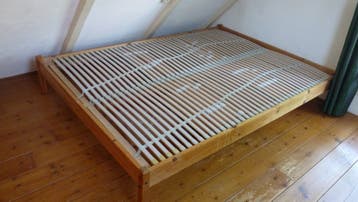 bed 140x200