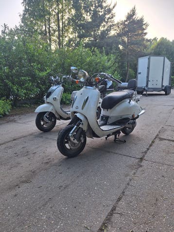 Gratis opknappers voor onderdelen - 2 scooters
