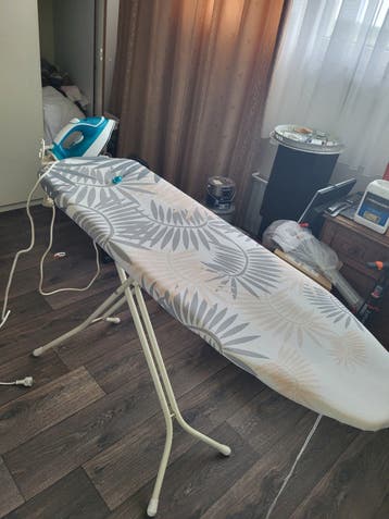 Strijkplank en strijkijzer gratis