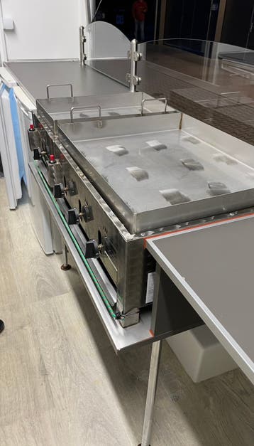 GEZOCHT: poffertjesplaat voor op gasgril