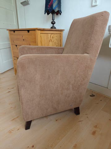 Gratis beige rib stoel, fauteuil, alleen ophalen.