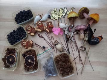 Decoratie/ knutsel spulletjes- Mag opgehaald worden in ruil