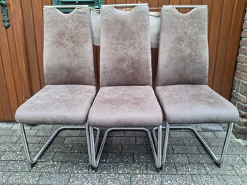 3 eetkamerstoelen